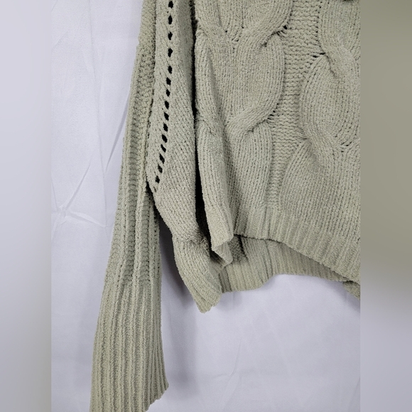 Women's NWT Cozy Knit Cowl Neck Sweater - Picture 5 of 5